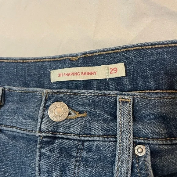 Levi's Blue Straight Leg Jeans Classic Denim Style - Picture 3 of 7